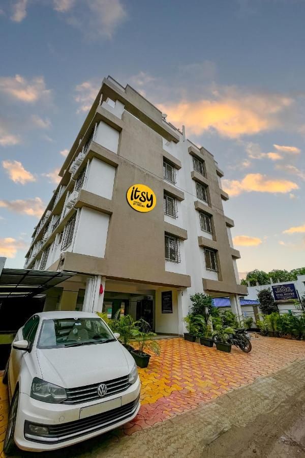 undefined Itsy Hotels Opal Suites, Mundhwa, Near Koregaon Park 6