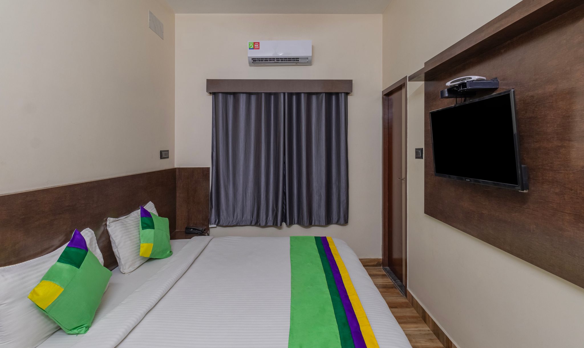 Treebo Pranav Park Standard Double Room 10