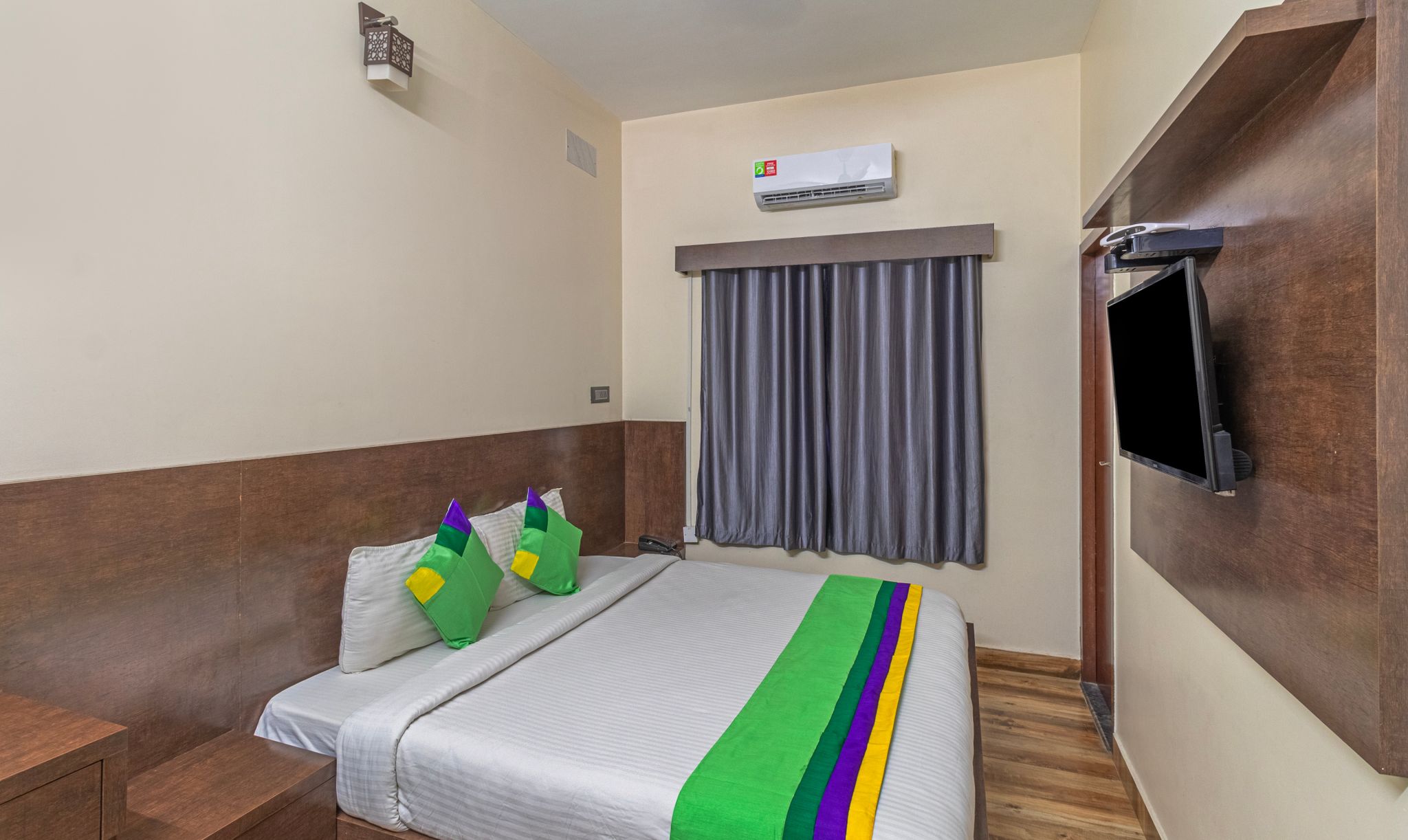 Treebo Pranav Park Standard Double Room 3