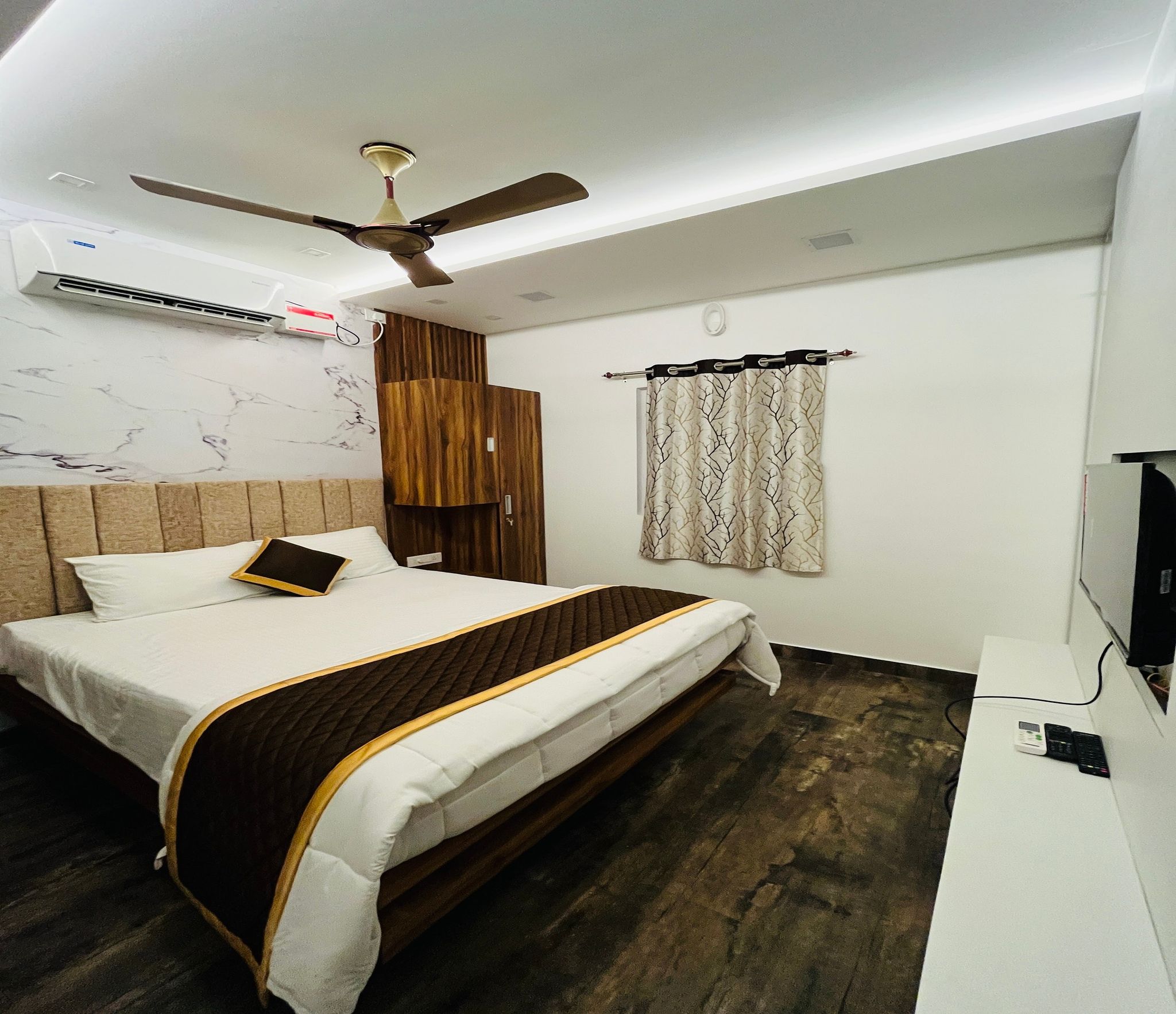 undefined The Tendo Inn 4
