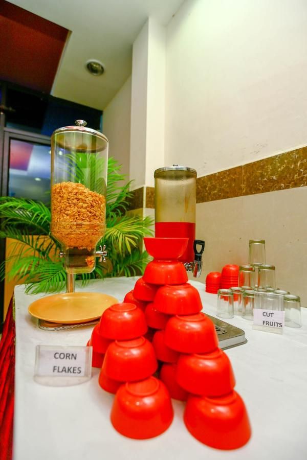 Food & Dining