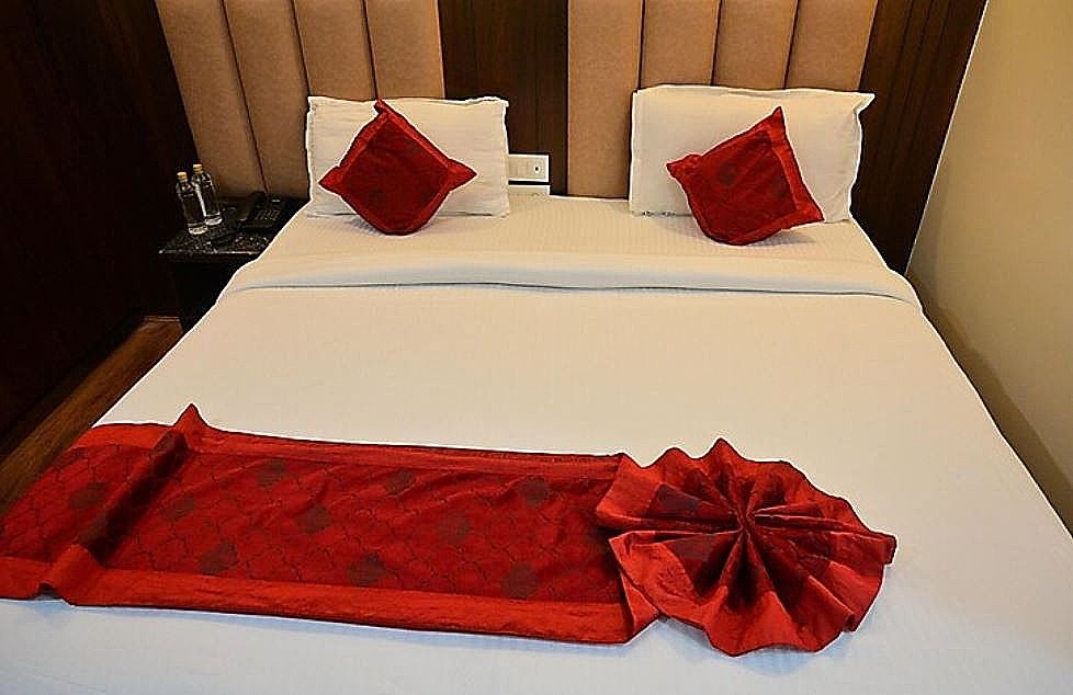 Hotel Golden Riviera Executive Room 6