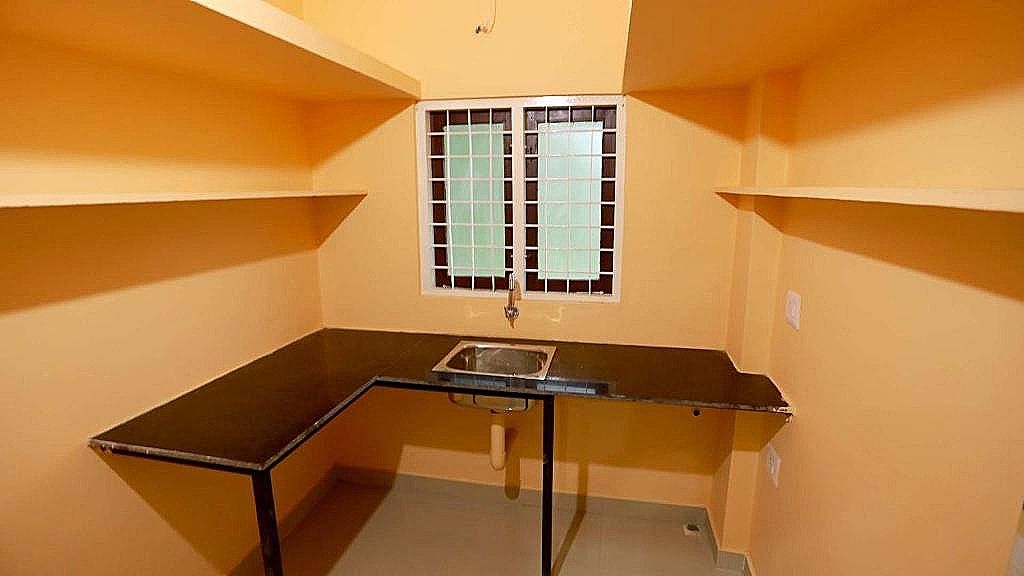 Base9 Cochin Airport Hotel Deluxe Double Room 27