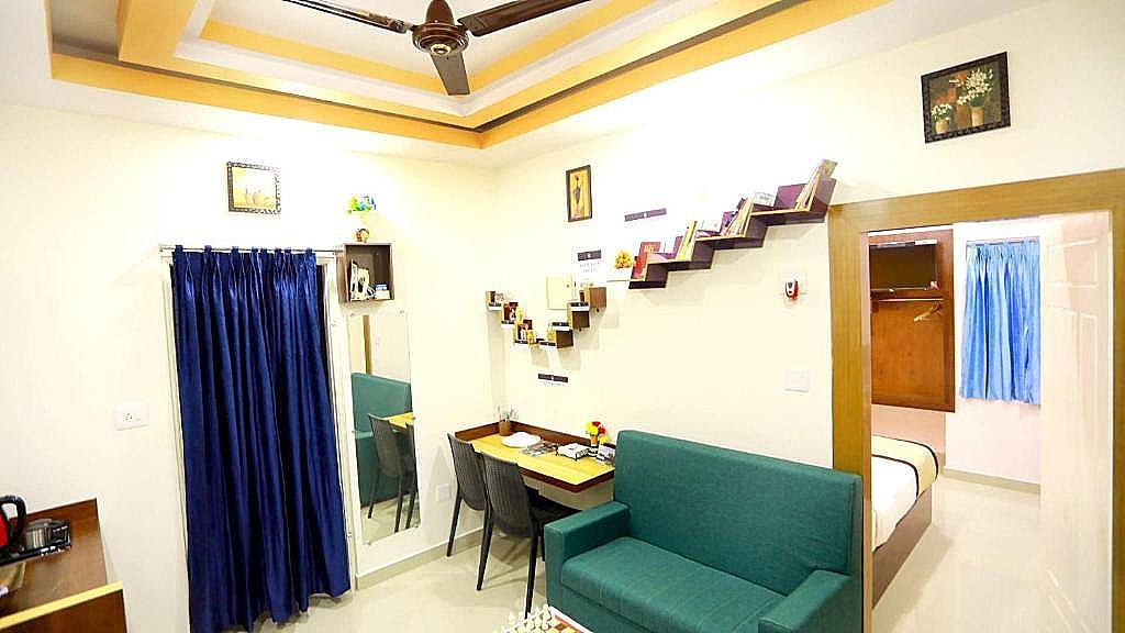 Base9 Cochin Airport Hotel Deluxe Double Room 30