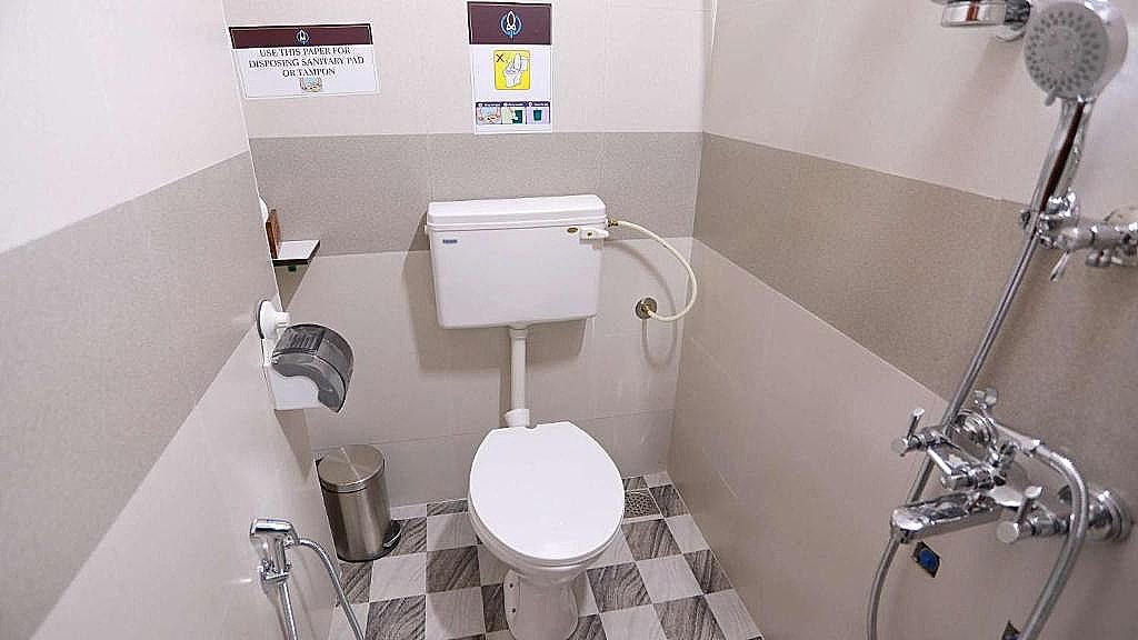 Base9 Cochin Airport Hotel Deluxe Double Room 17