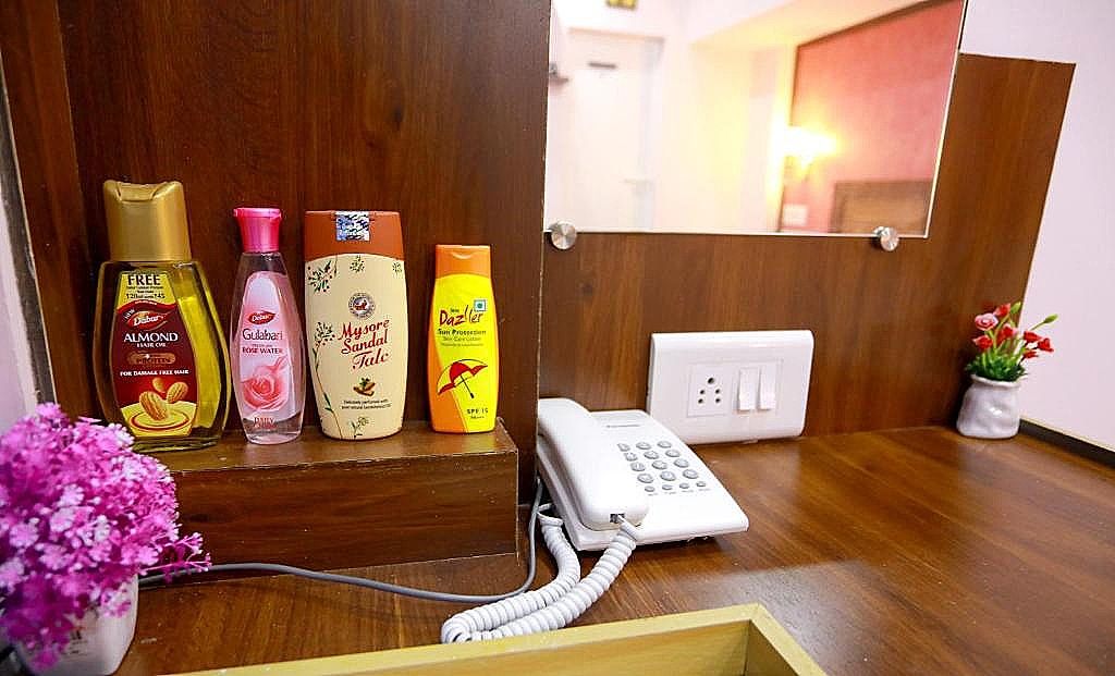 Base9 Cochin Airport Hotel Deluxe Double Room 25