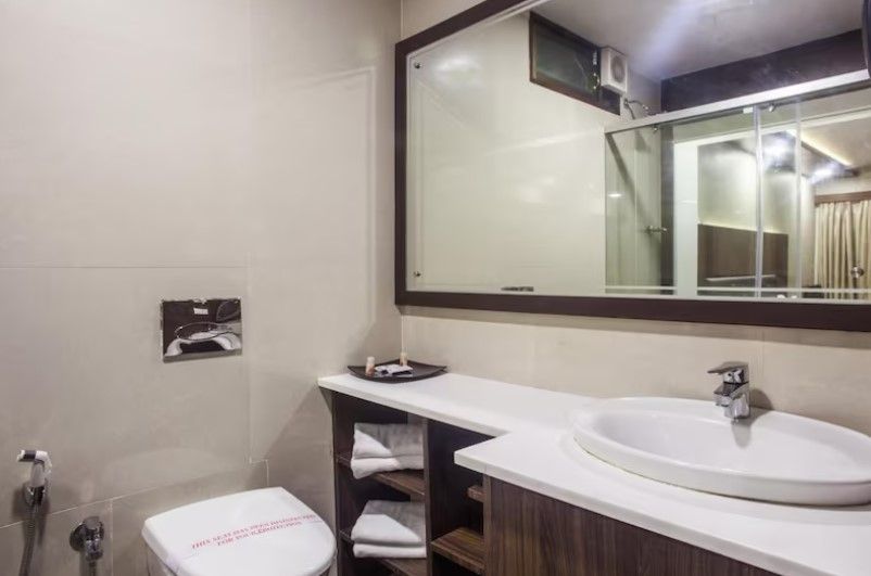 Ariya Nivaas A Vegetarian Hotel Deluxe AC 7