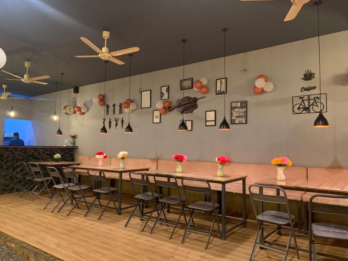 Food & Dining