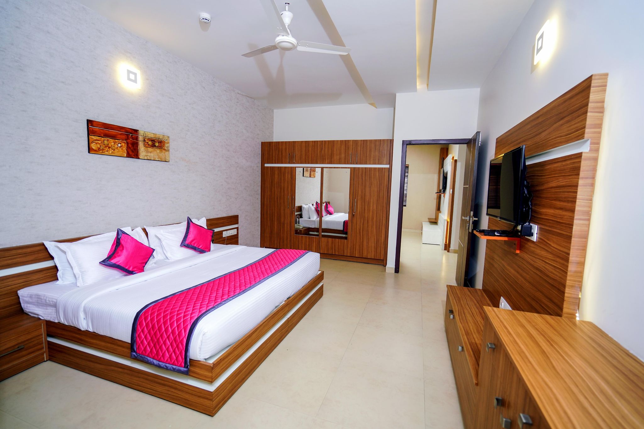 Lantern Apart Hotel Deluxe Apart -1BHK 2