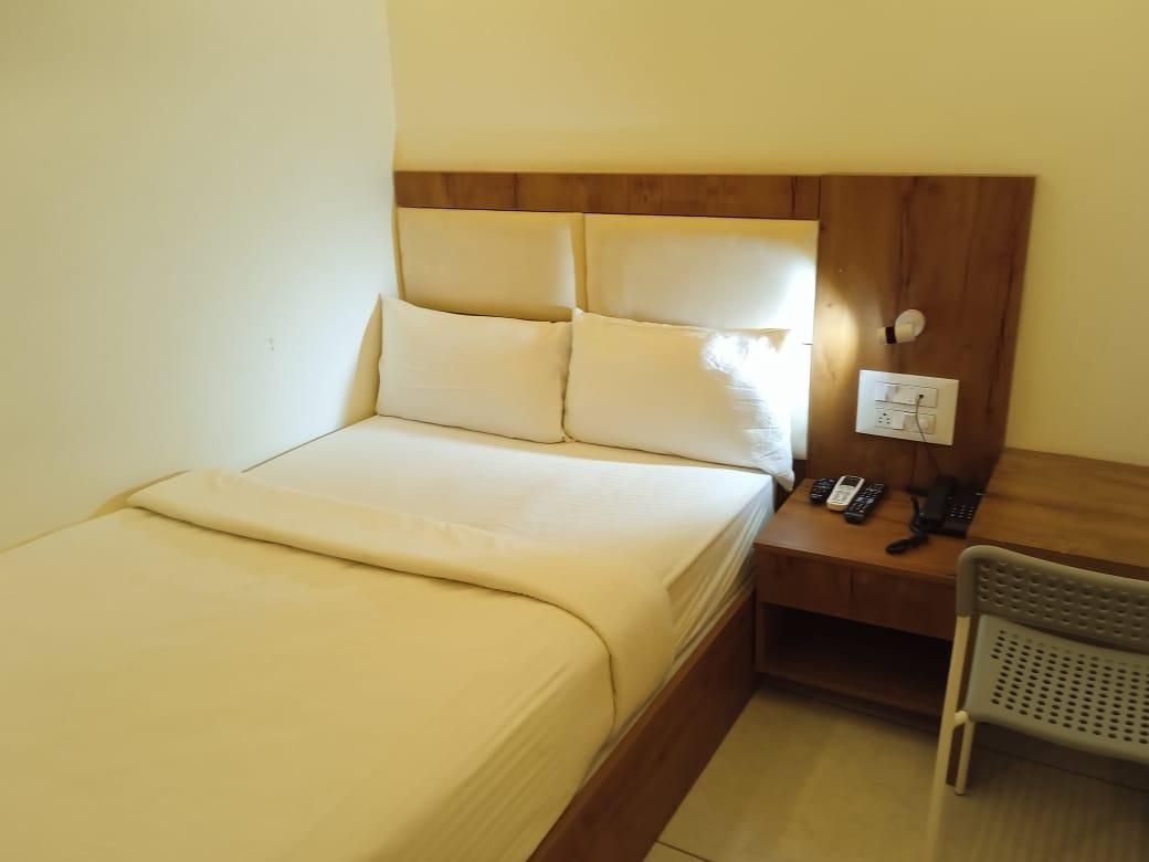 Solo Room