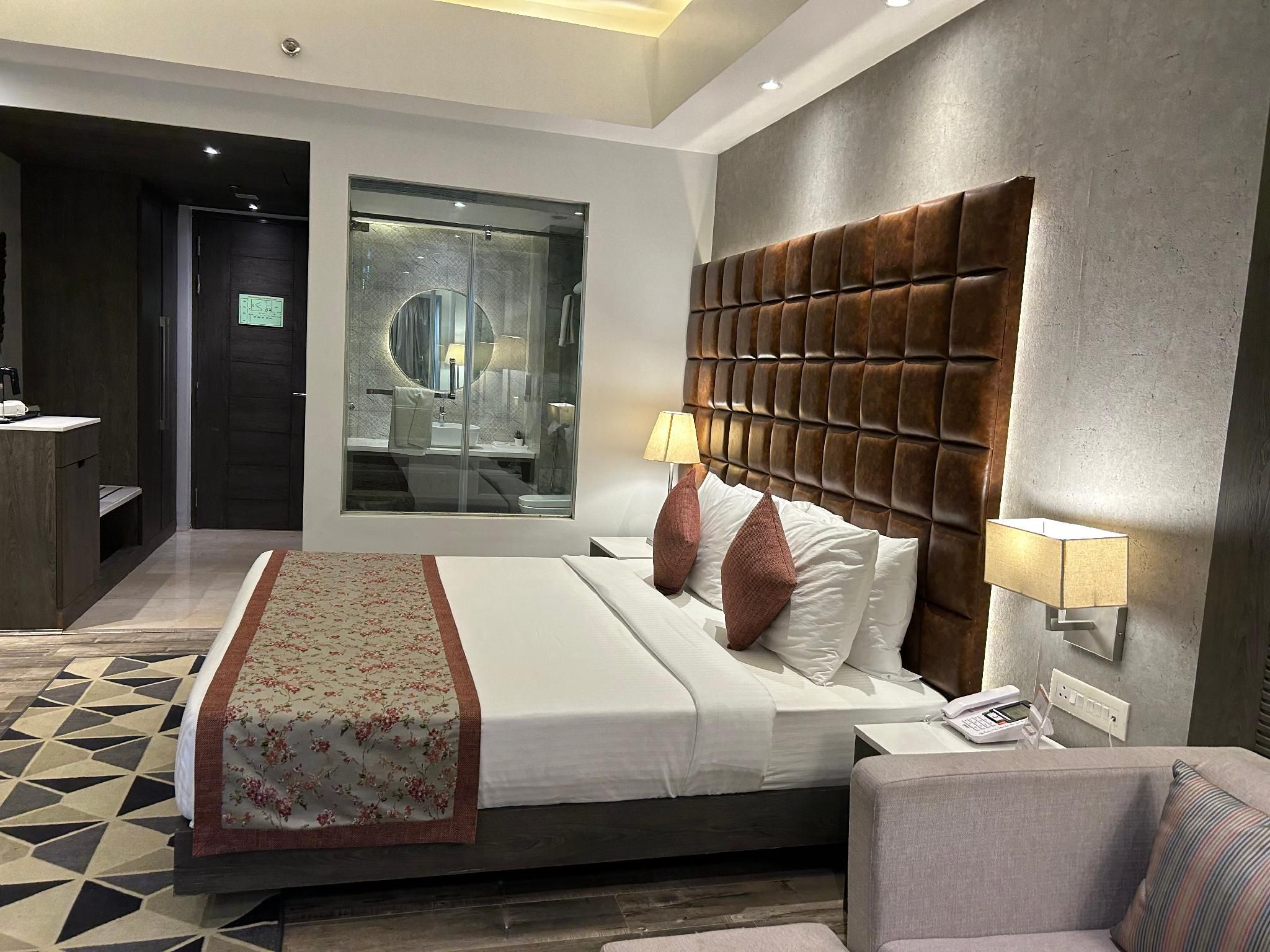 Deluxe Airport View Double Room