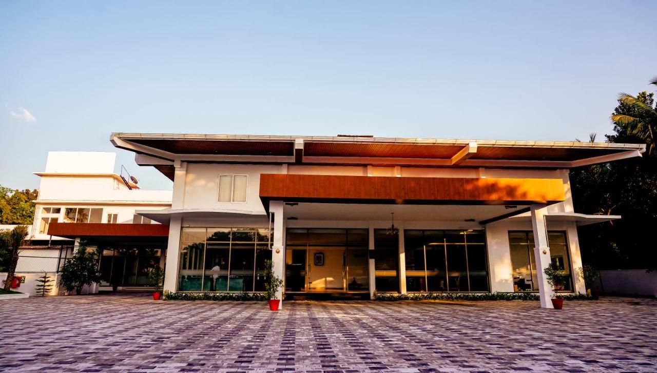 ARK Hotel & Convention Centre