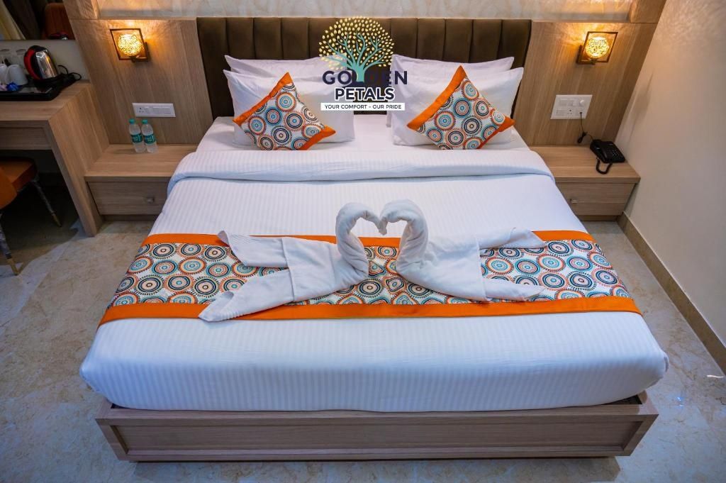 Hotel Golden Petals Deluxe Double Room 2