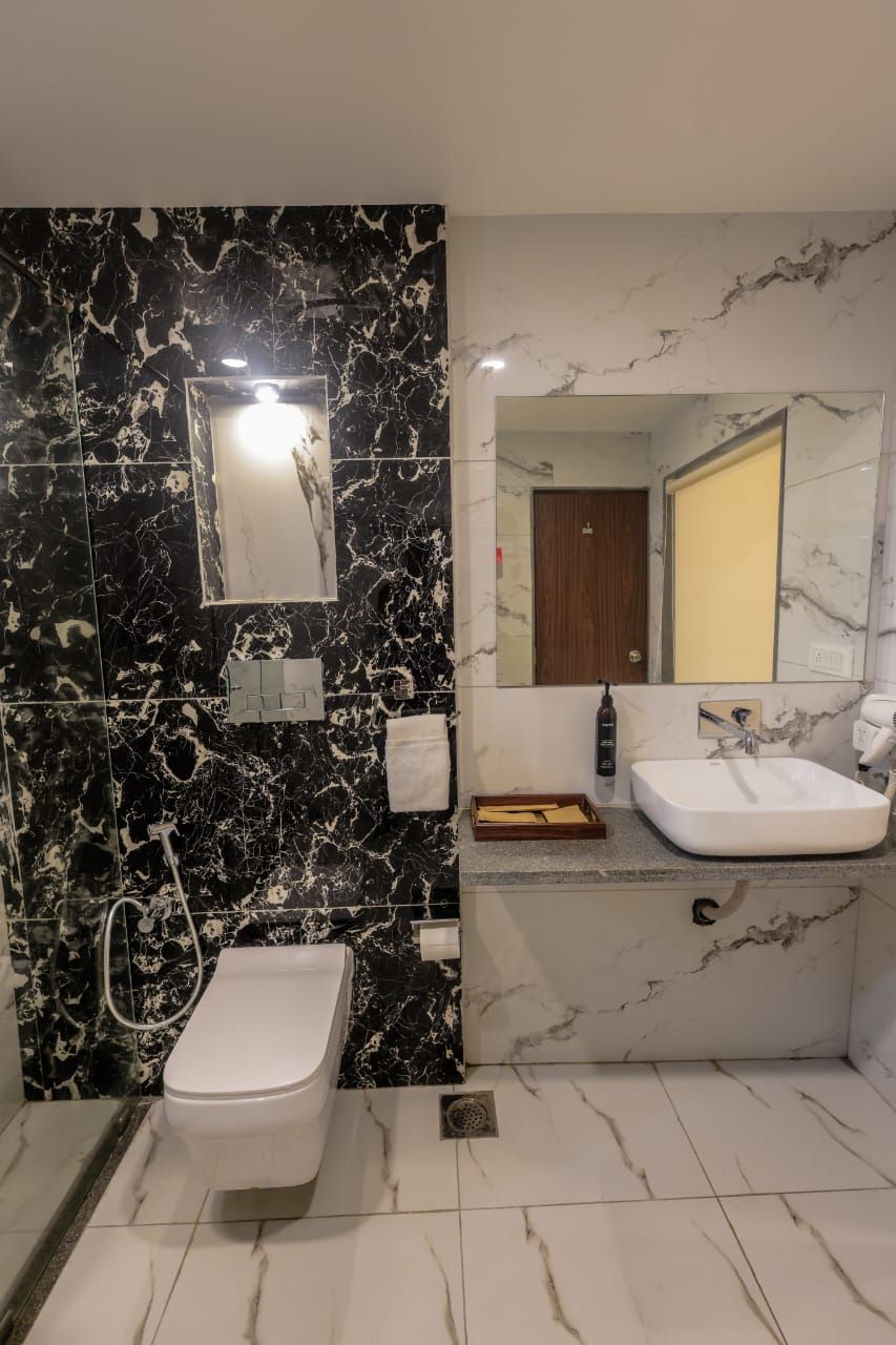 undefined Seven Sky Clarks Exotica 10