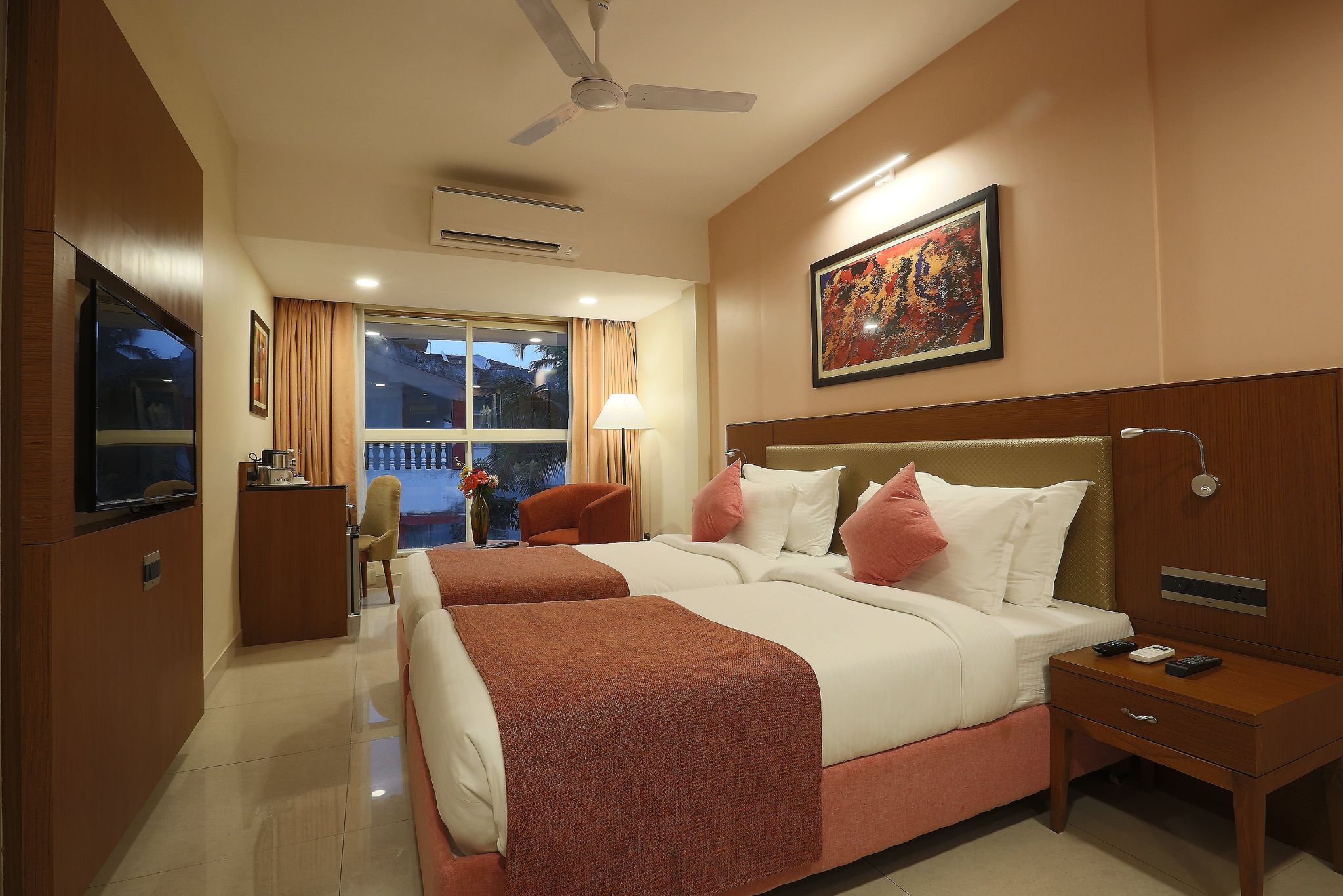 Evoke Lifestyle Candolim Deluxe Room 2