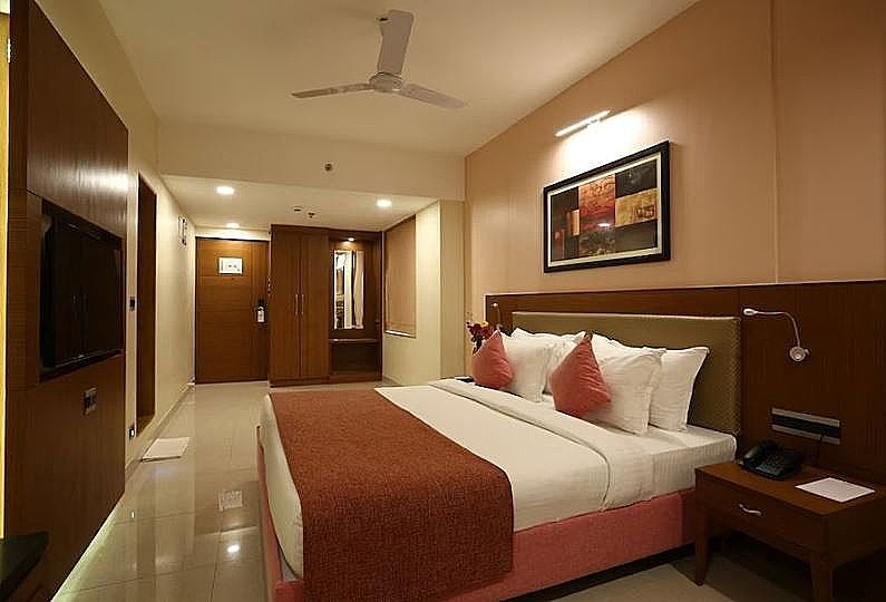 Evoke Lifestyle Candolim Deluxe Room 4