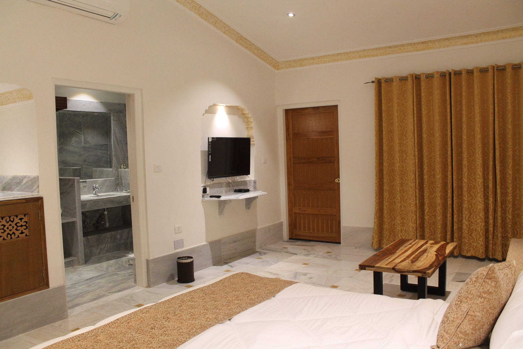 AANGAN RESORT Deluxe Room 11