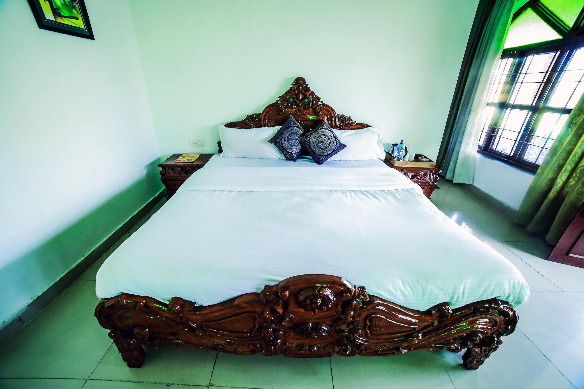 Courtyard View Suite