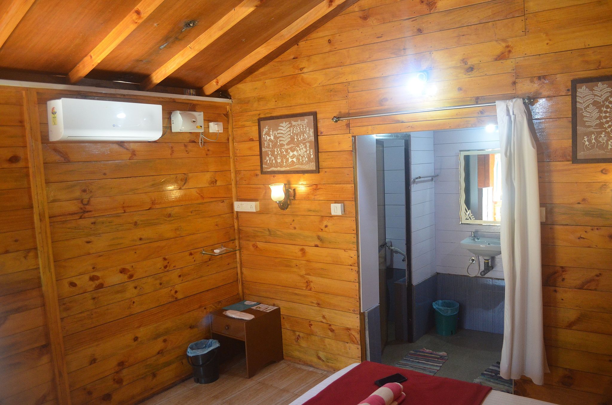 Anand Yoga Village Deluxe Triple Room 7