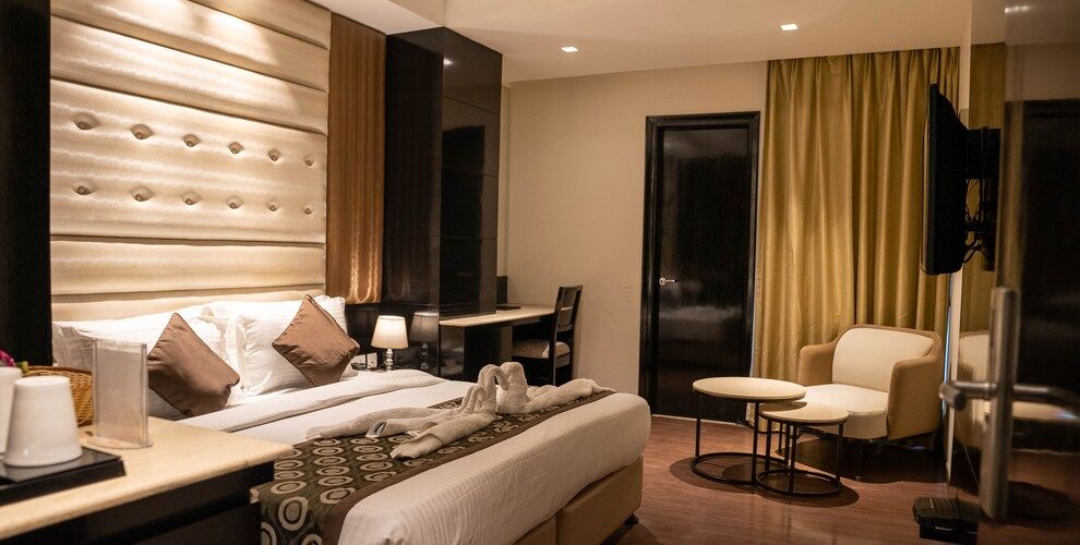 Hotel Mandarin Deluxe Rooms 3