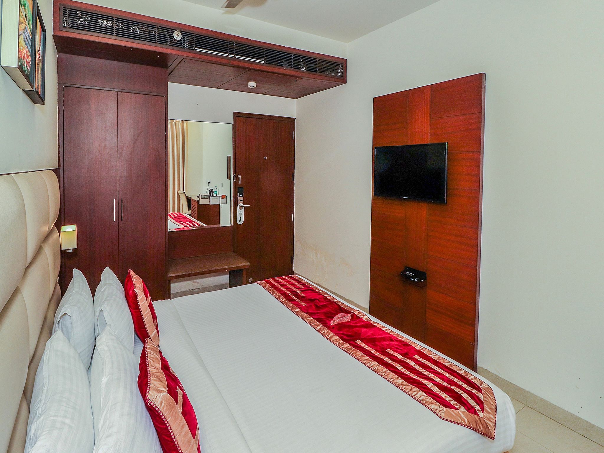 Hotel Mandarin Square Deluxe Room 9