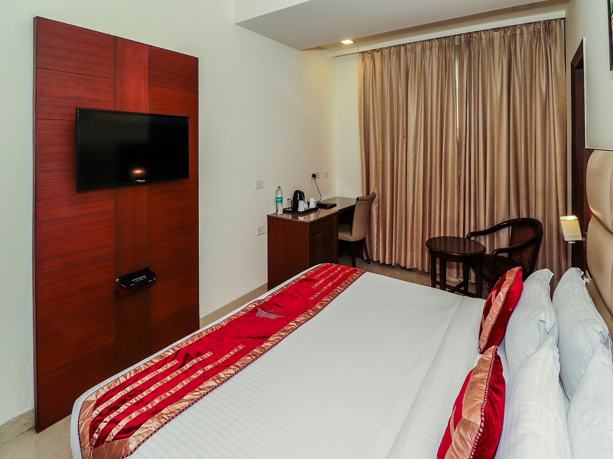 Hotel Mandarin Square Deluxe Room 10