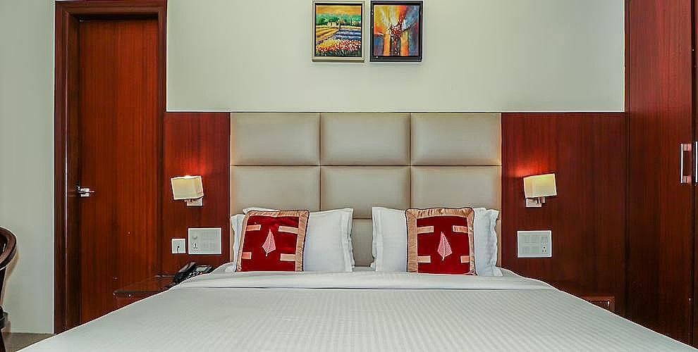 Hotel Mandarin Square Deluxe Room 3