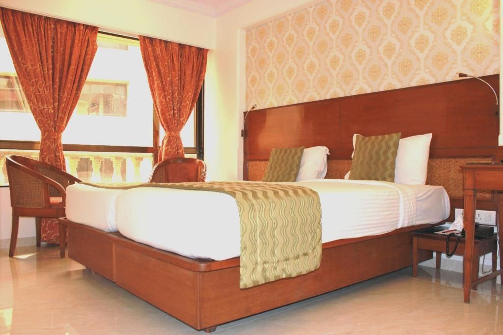 Hotel Supreme Heritage Standard Room 6