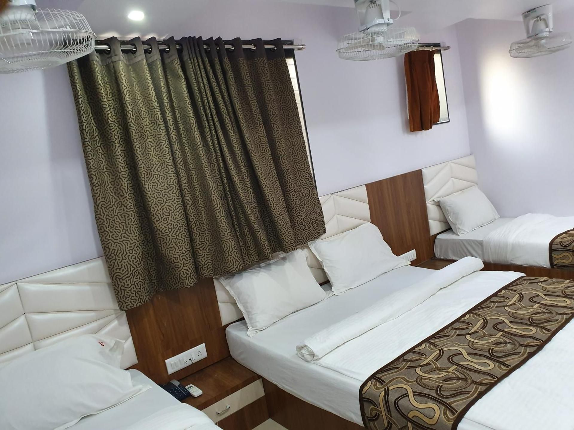 Deluxe Quadruple Room