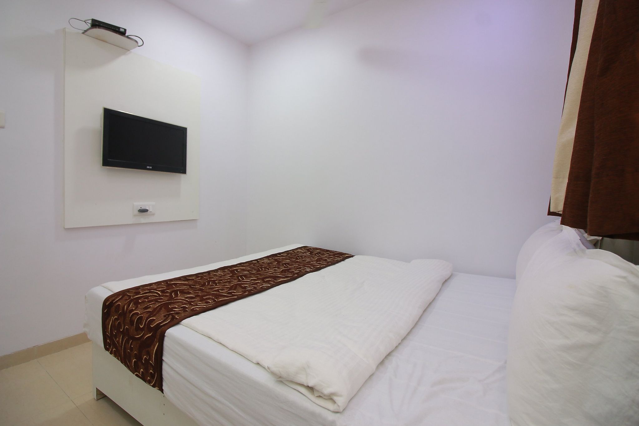 Deluxe AC Room