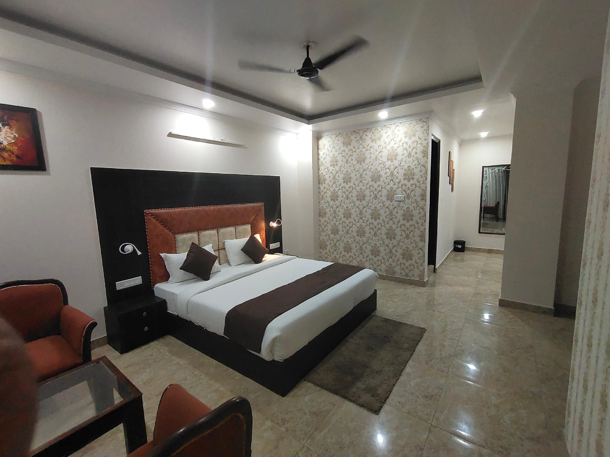 Economy Room