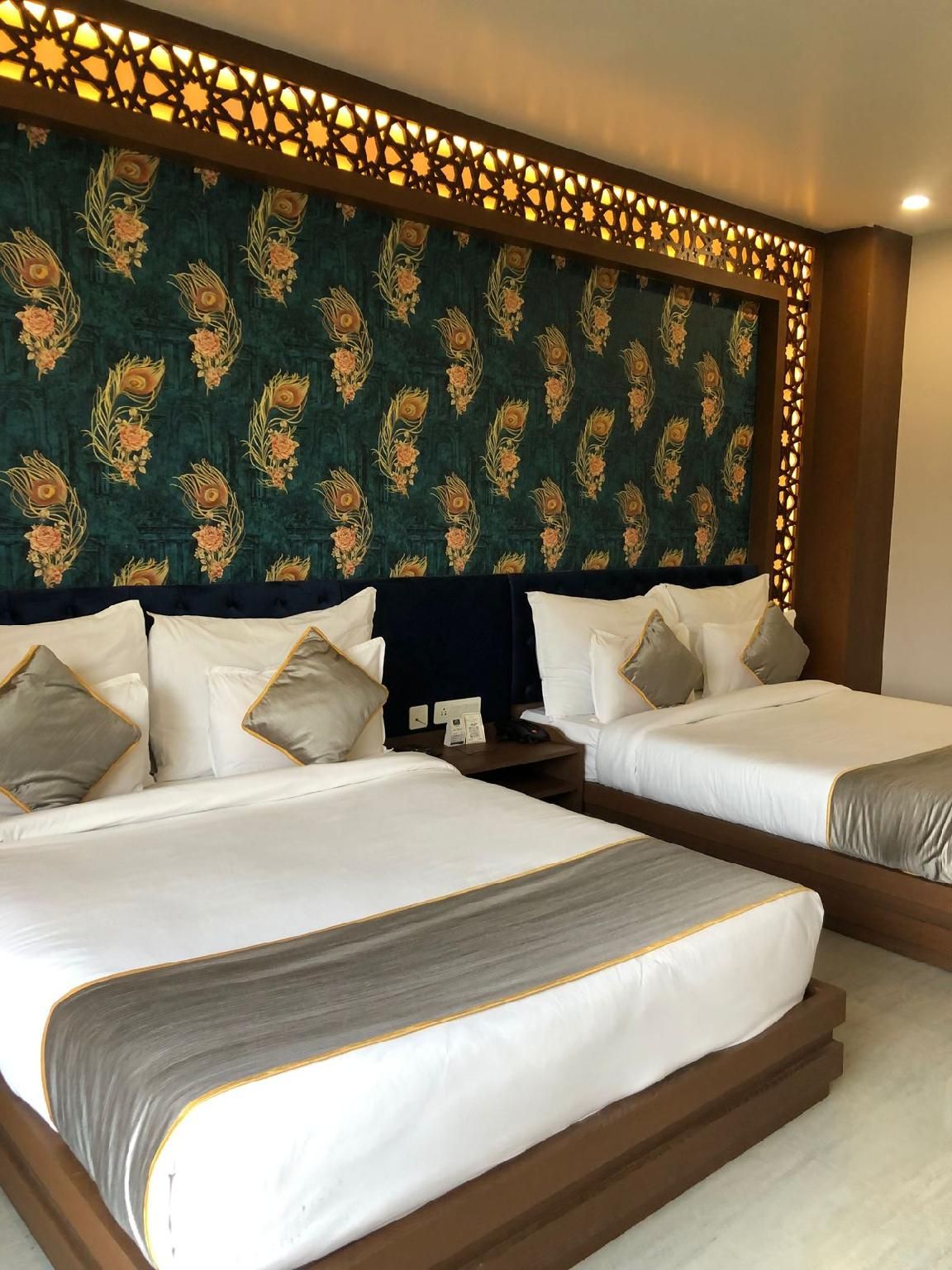 Executive Suite with Jacuzzi