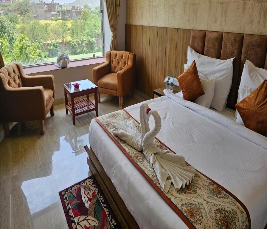 Bamboo Saa Mulberry Resort Pushkar Deluxe Garden View 4