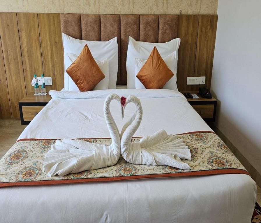 Bamboo Saa Mulberry Resort Pushkar Deluxe Garden View 3