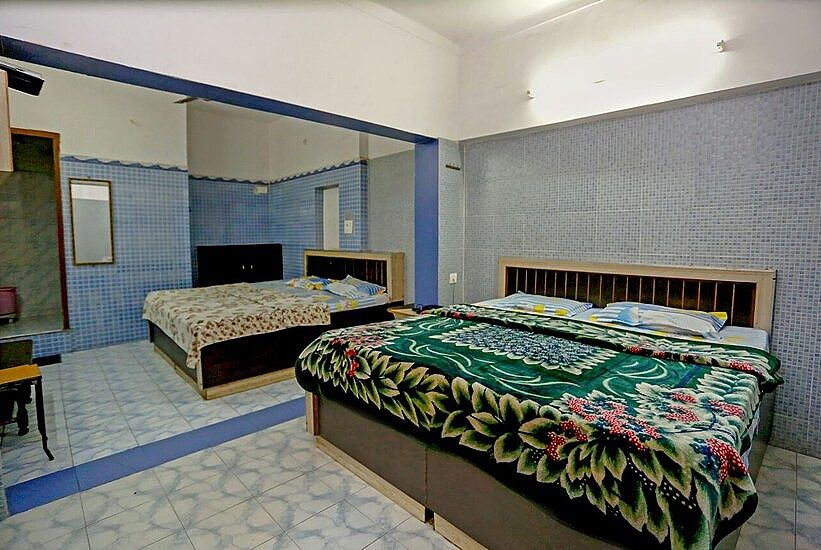 Hotel Embassy Standard Double Bed Room Non AC 5