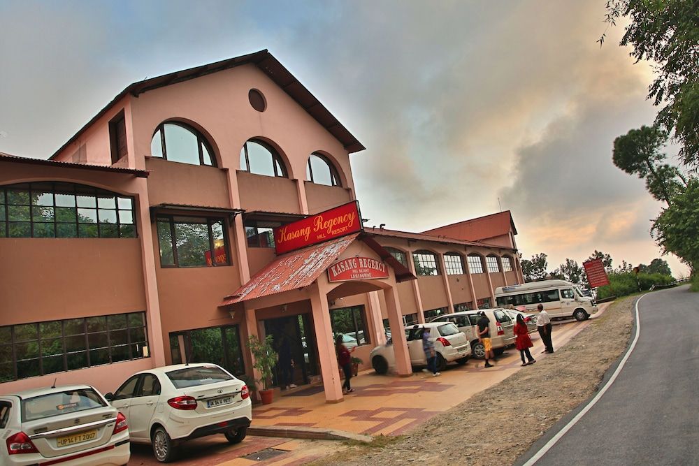 ECKO Kasang Regency Hill Resort 