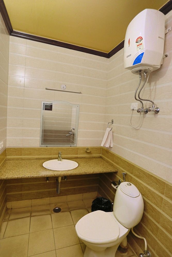 ECKO Kasang Regency Hill Resort Deluxe Room 10