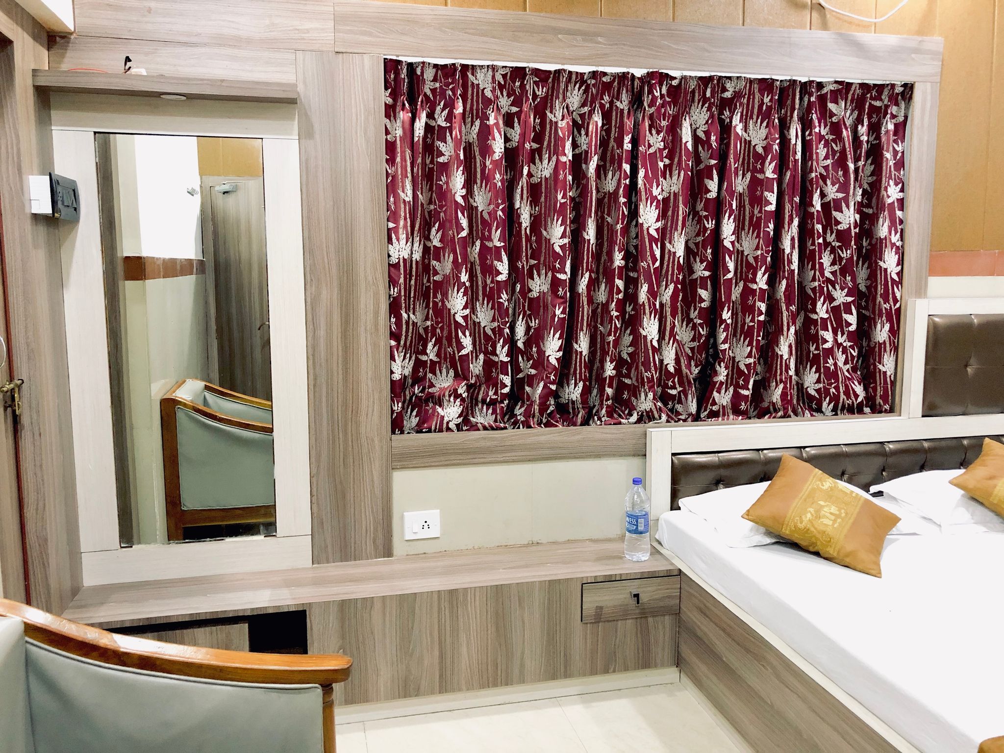 Deluxe Room with Attached Bathroom