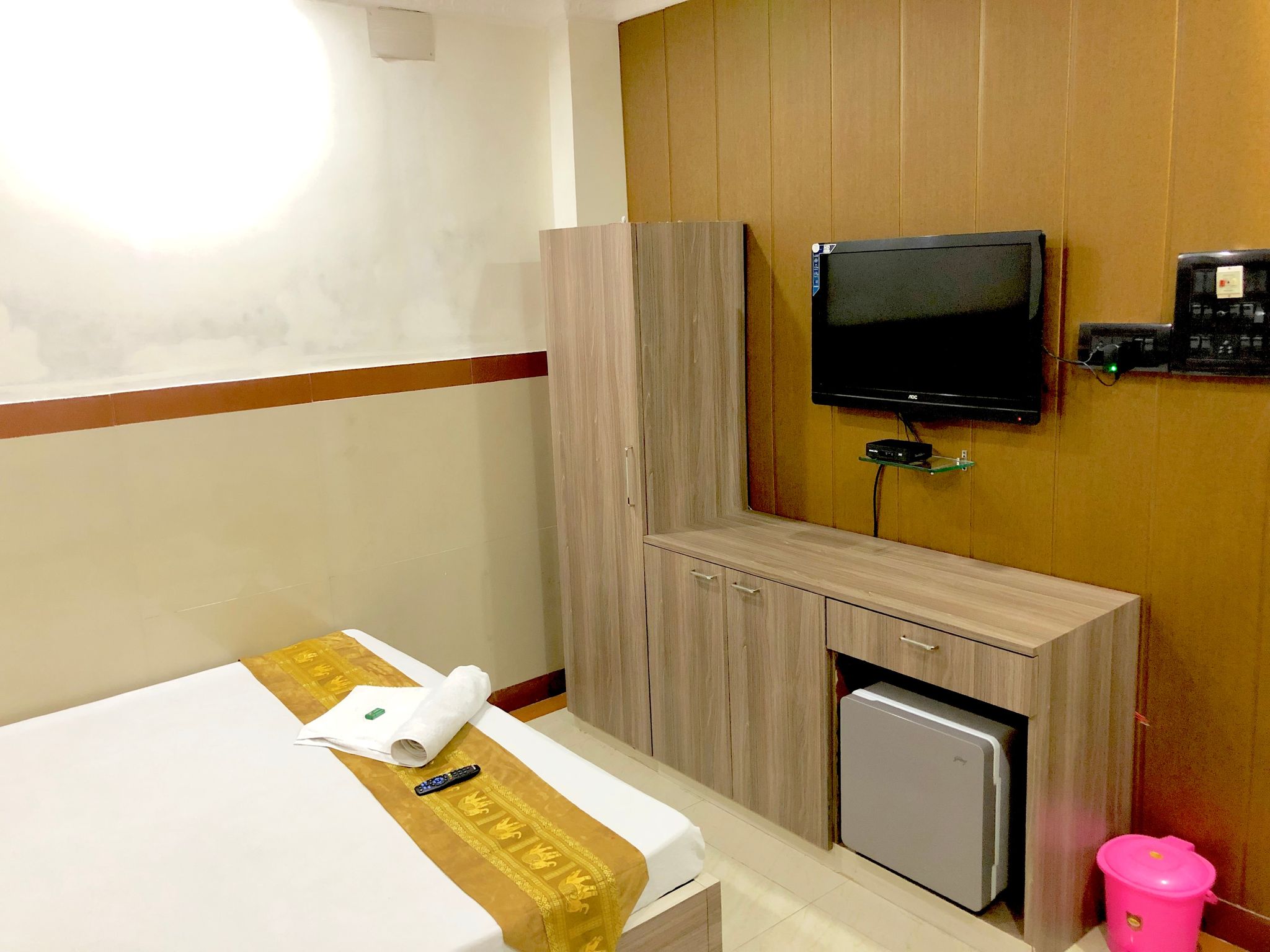 Deluxe Room with Attached Bathroom
