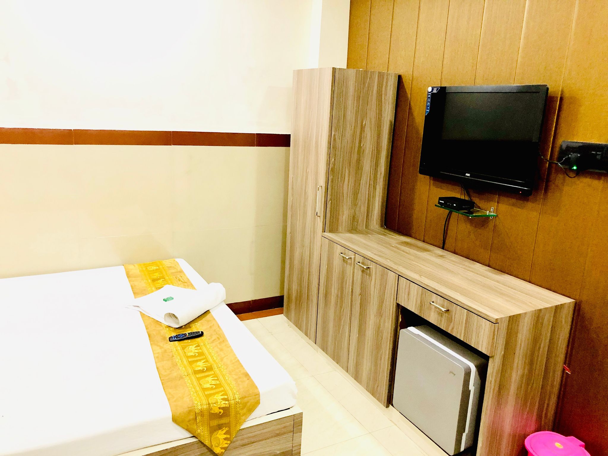 Deluxe Room with Attached Bathroom