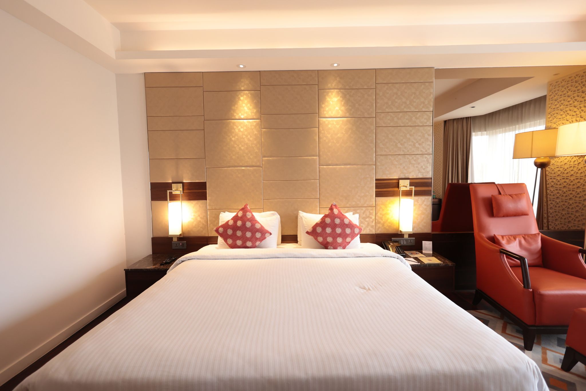 CLub Room - City View