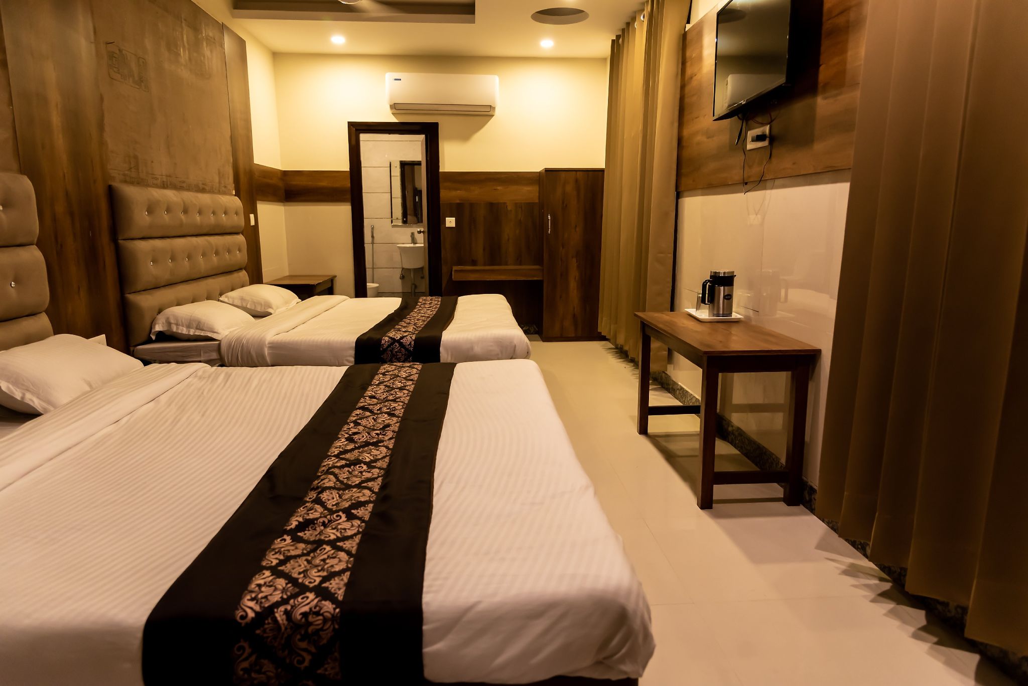 Deluxe Double Bed Room