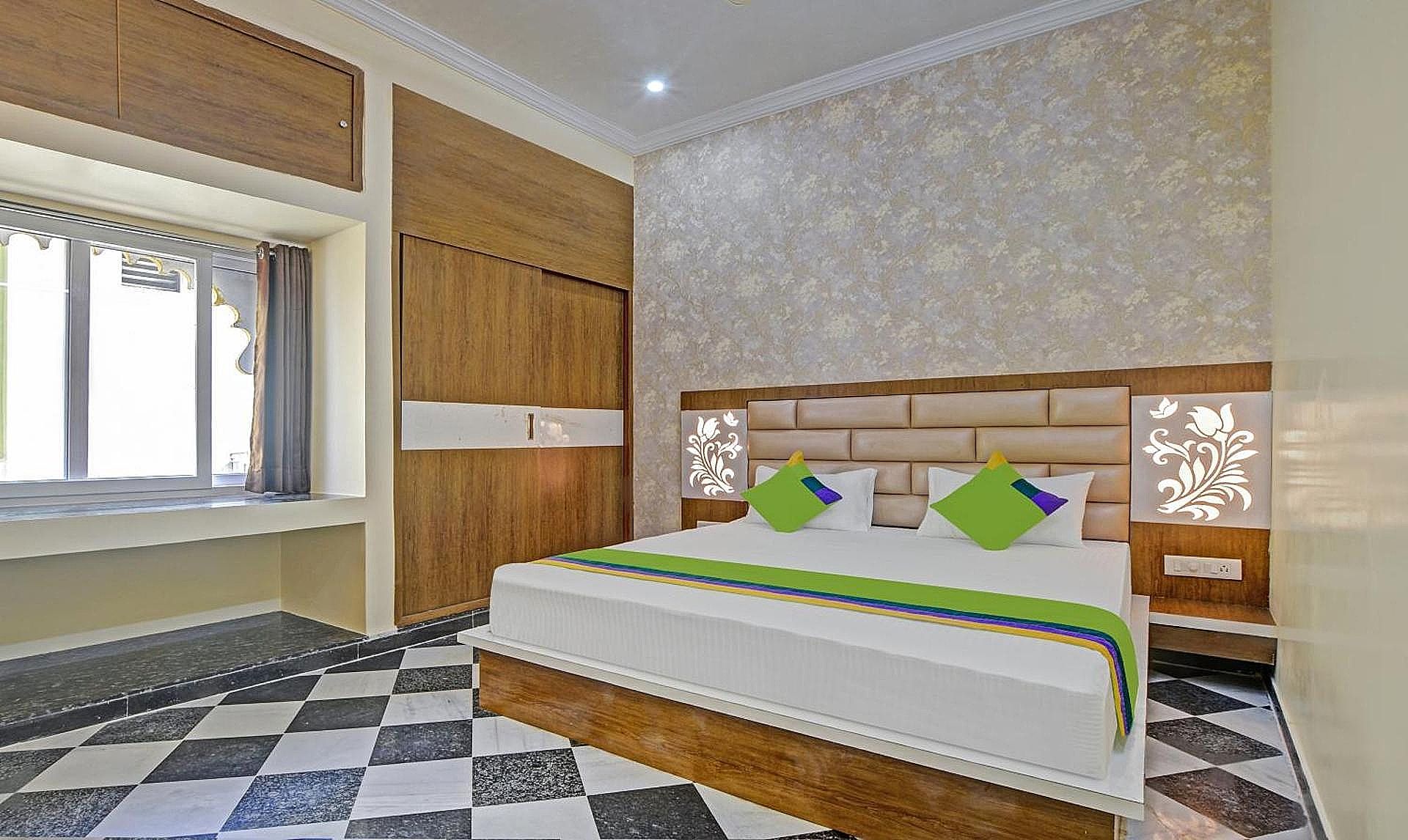 Vishvam Residency Deluxe Room