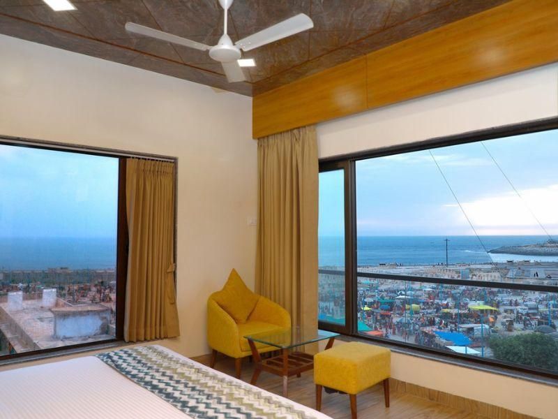 Deluxe Sea View Suite