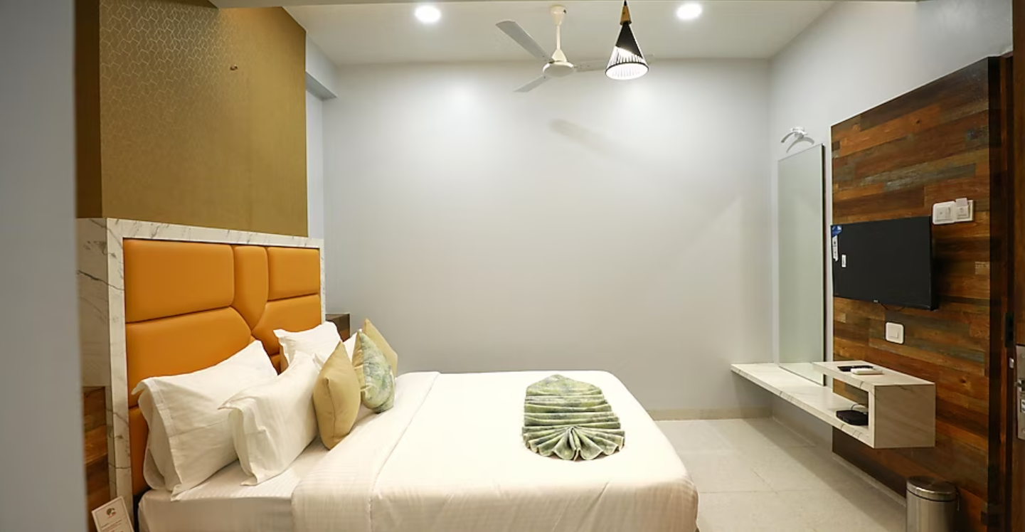 Hotel The Grand Ladhukara Deluxe Room (Non View Room) 3