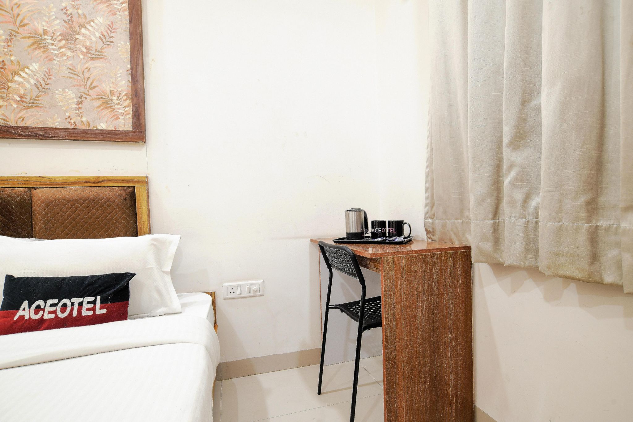 Aceotel Inn Flamingo Deluxe Twin Room 10