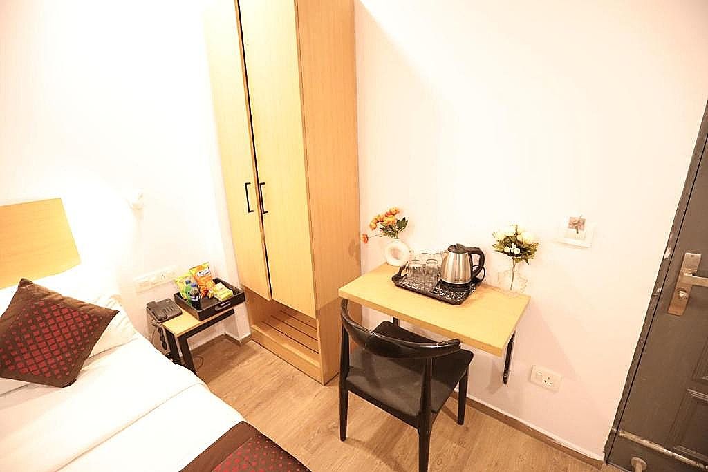 undefined Hotel Blossom Inn - Dwarka 9