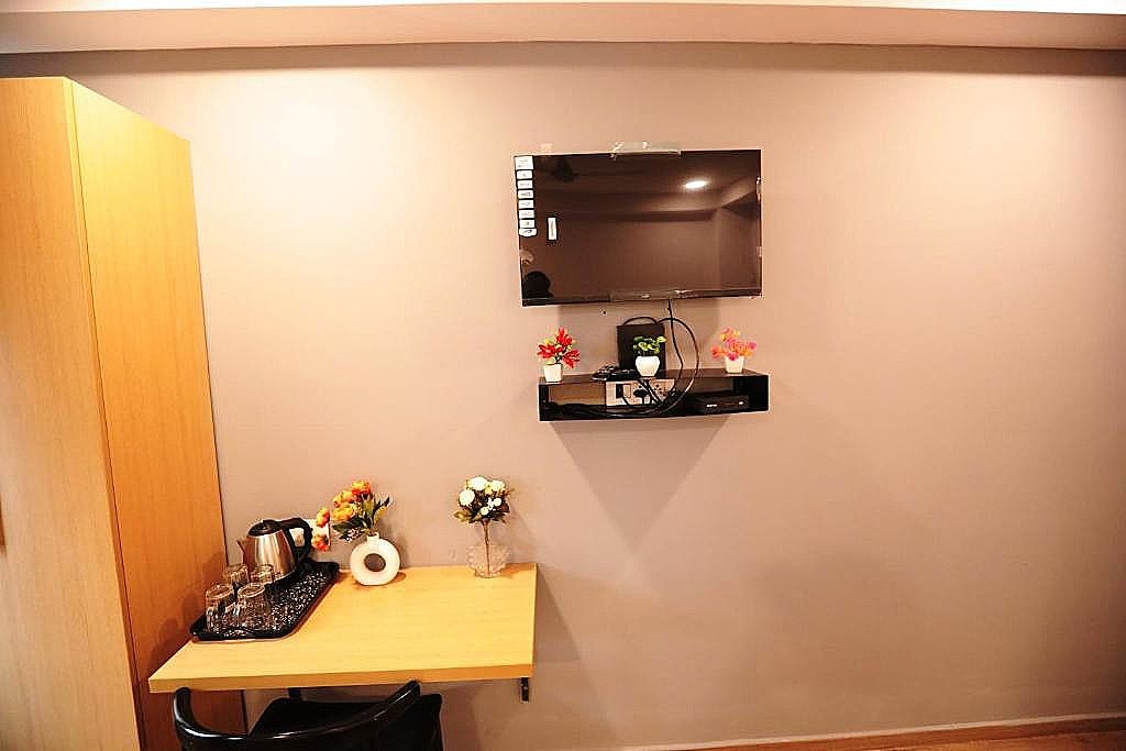 undefined Hotel Blossom Inn - Dwarka 10