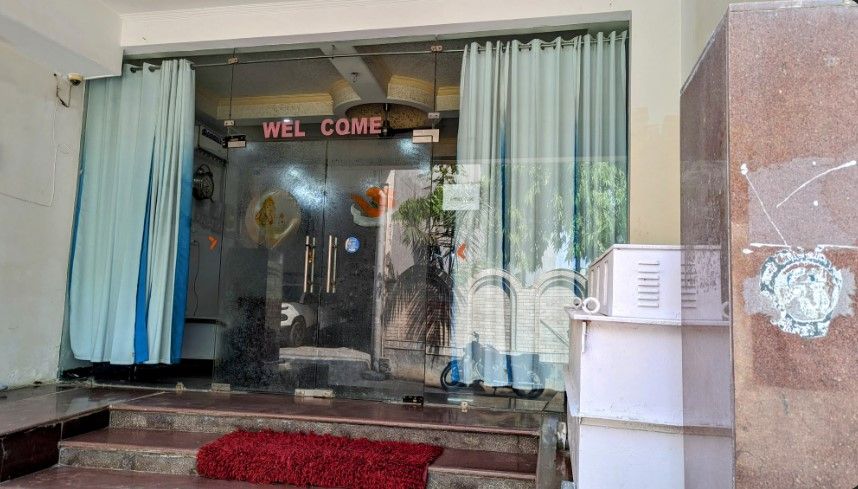 undefined Hotel Lecston inn 6