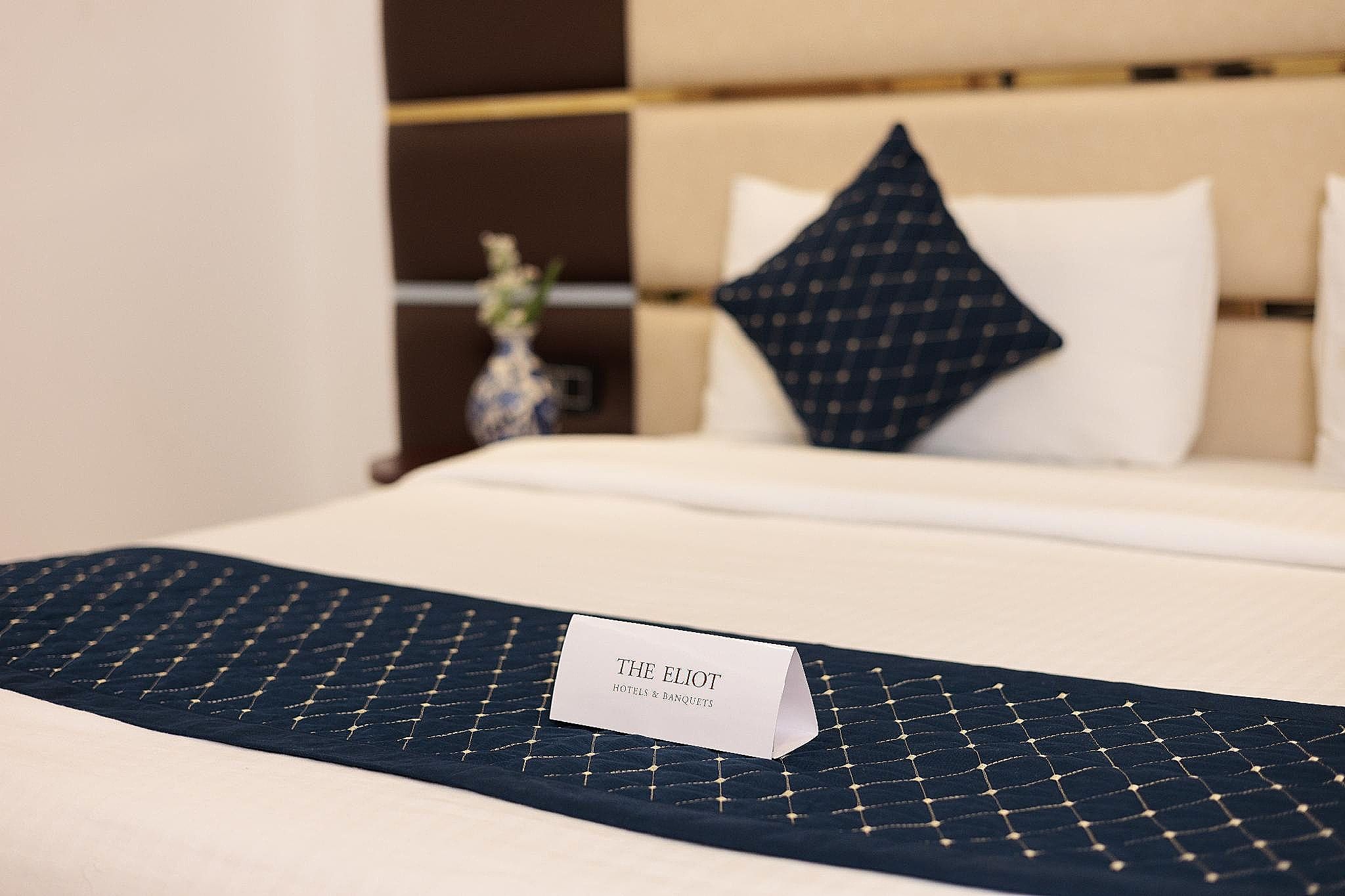 The Eliot Hotel & Banquet Deluxe Room 3